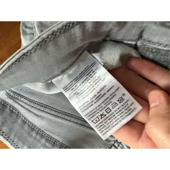 Denizen by Levi’s girl’s light gray high rise shortie jean shorts 16 - Picture 3 of 4